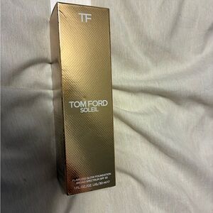Tom Ford Ivory Foundation in Gold Packaging